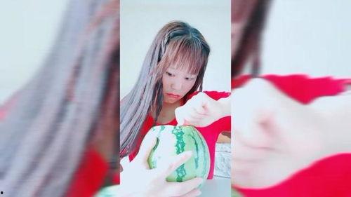 娱乐吃瓜酱等风来,跟随风潮，揭秘娱乐圈幕后故事